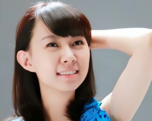 卓依婷个人资料
