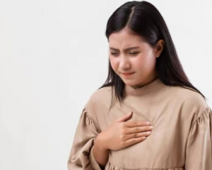 胃酸倒流怎么办